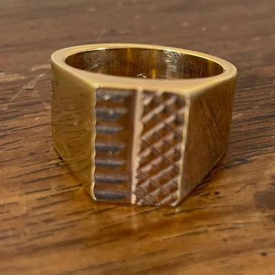Gold Toned Men’s Ring