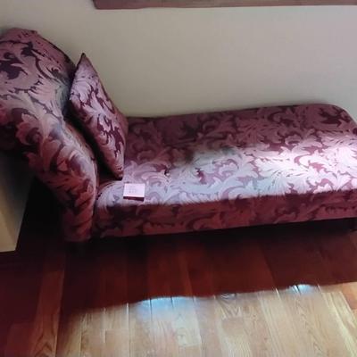 Chaise Lounge