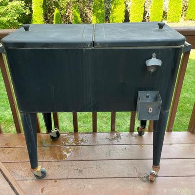 Drink Cooler On Wheels