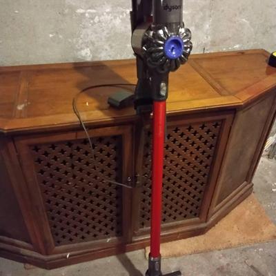 Working Dyson Battery Operated Vacuum Cleaner