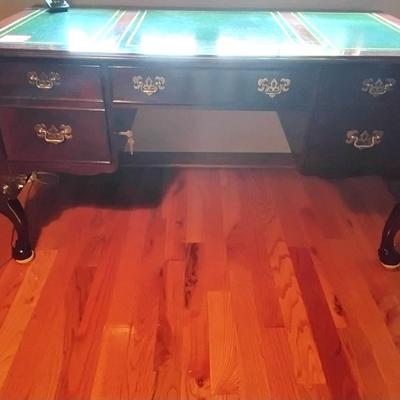 Sligh Traditional Styled Desk With Green Top