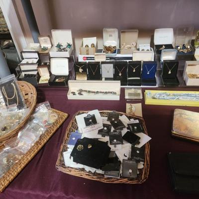 Sale Photo Thumbnail #12