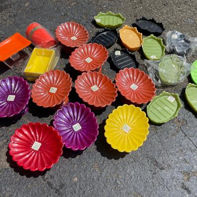 Lot Of Vintage New Old Stock Plastic Bathroom Soap Dishes