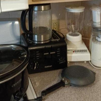 Kitchen Appliances Toaster, Blender, Crock-Pot