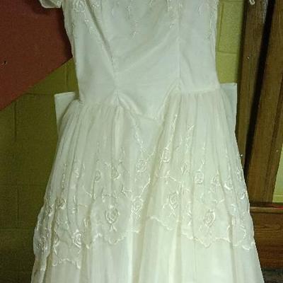 Vintage Wedding Gown And Bridal Gown 