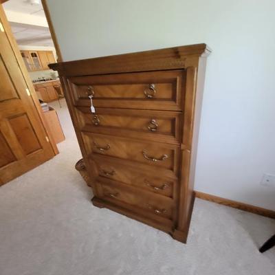 Sale Photo Thumbnail #142