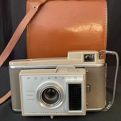 Polaroid Land Camera J33