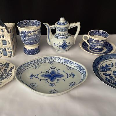 Blue And White Ceramic Decor 