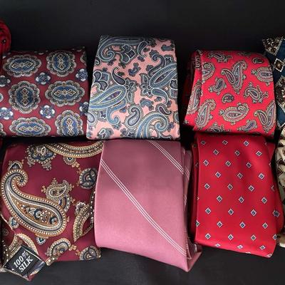 Men’s Neckties 