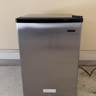 Whynter 2.1 Cu. Ft Upright Freezer