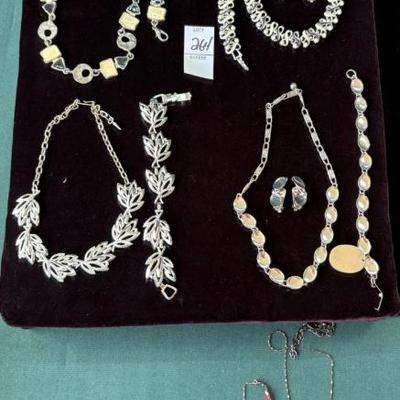 Sale Photo Thumbnail #218