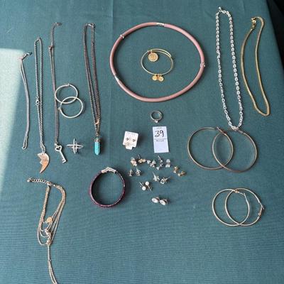 Sale Photo Thumbnail #46