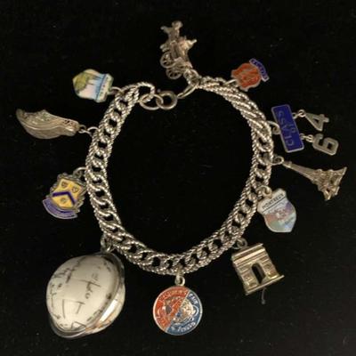 Sh591v silver charm bracelet