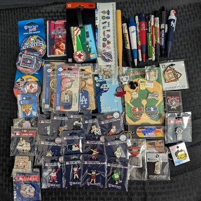 Sh586 mlb keychains pens & collector pins