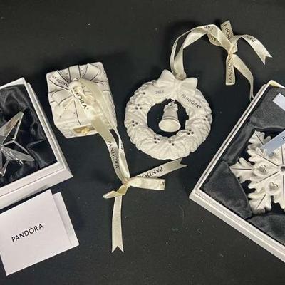 Sh626 pandora ornament set