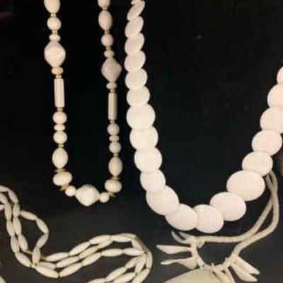 Sh540v white delight costume jewelry