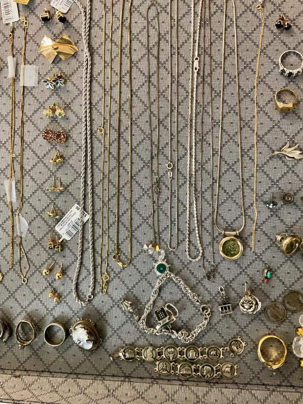 Sale Photo Thumbnail #267