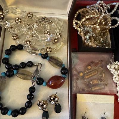Sale Photo Thumbnail #584