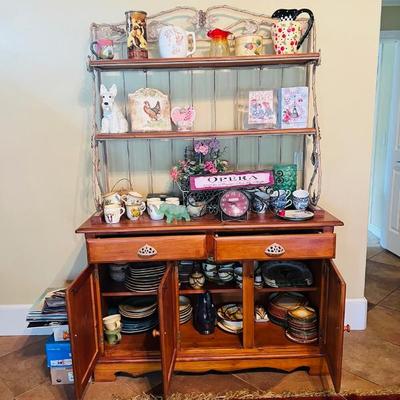 Country style hutch cabinet
