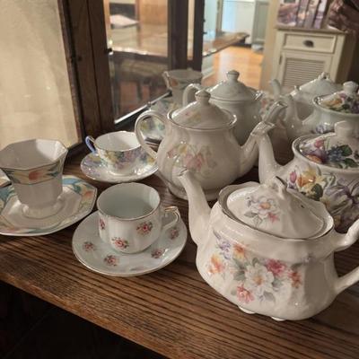 Sale Photo Thumbnail #5: Arthur wood & son Staffordshire, nikko, Sadler Windsor. Tea pots and saucers