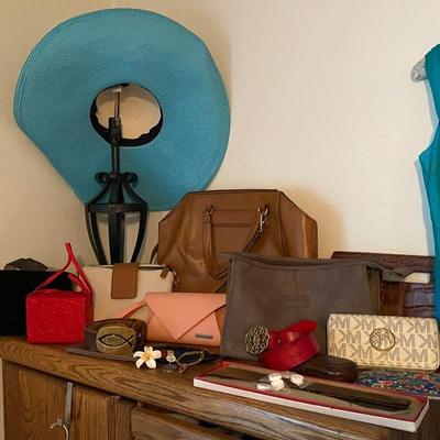 Sale Photo Thumbnail #96
