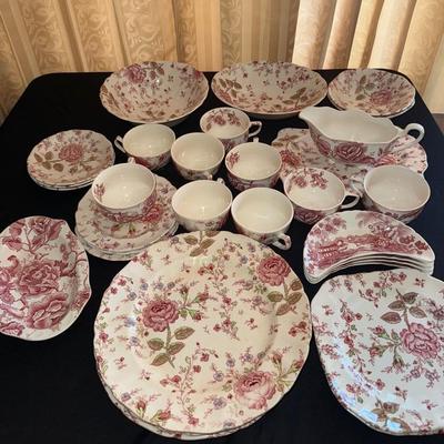 Johnson Bros Dinner Set