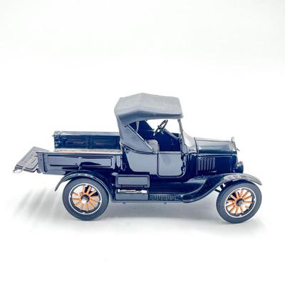 Danbury Mint 1925 Ford Model T Runabout 1:24 Scale