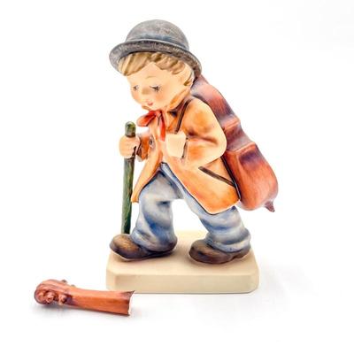 Goebel Hummel Porcelain Figurine 89/I TMK6 'Little Cellist'