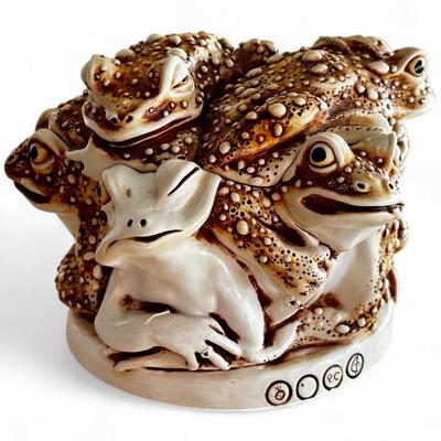 Rather Large Huddle by Peter Calvesbert, 1995