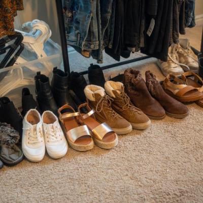 Sale Photo Thumbnail #11