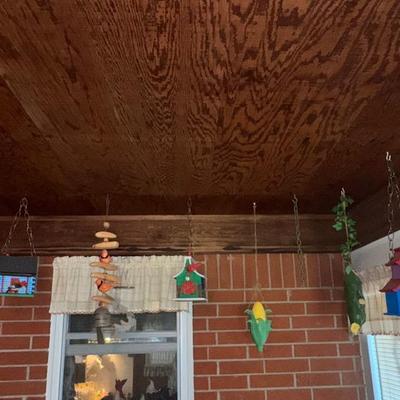 Decoraive Bird Houses And Chimes