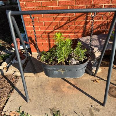 Metal Plant Hanger