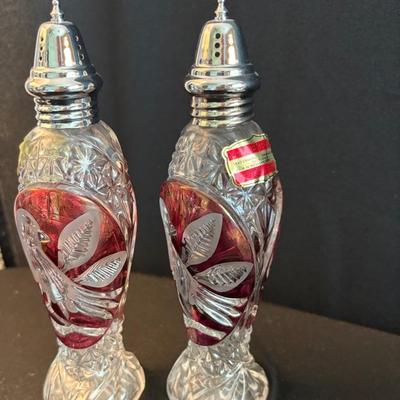 Hofbauer Ruby, Redbird, Salt And Pepper Shakers