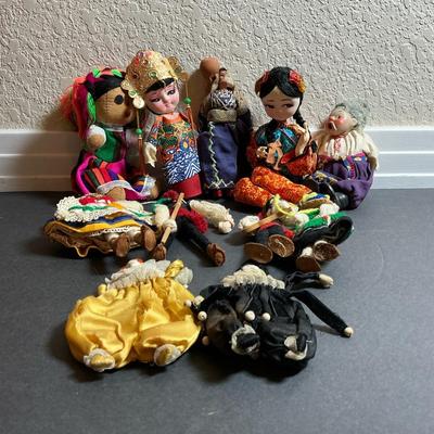 Vintage International Dolls