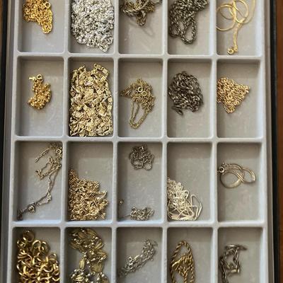 Various Jewelry Chains, (NOTE: Case not Included)