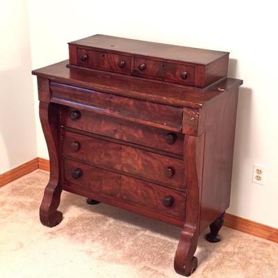 Four Drawer Dresser With Jewelry Box Top 