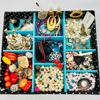 Mystery Lot: 1.5lbs of Exciting Costume Jewelry