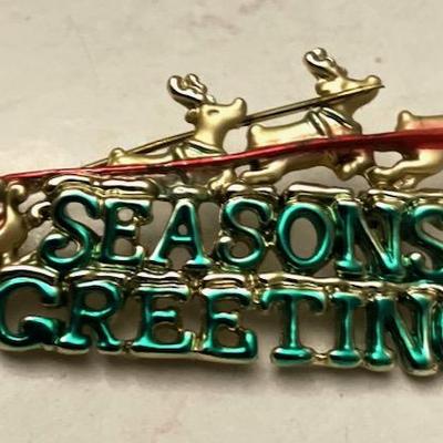 Fab "SEASONS GREETINGS" Pin