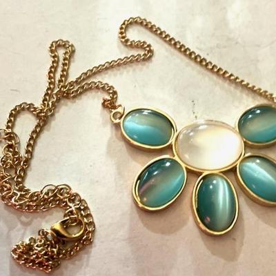 Amazing Gold Tone Necklace with Green & White Pendant