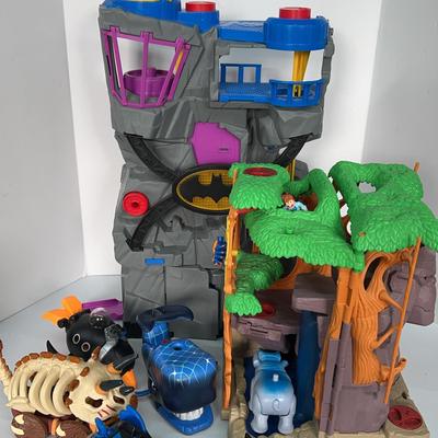 Vintage Batman Batcave Super Friends Playset 