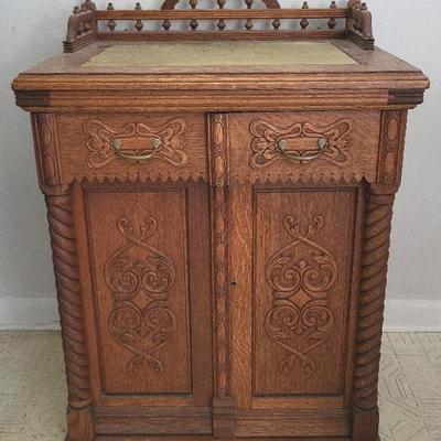 Minnesota Treadle Sewing Machine (LR)