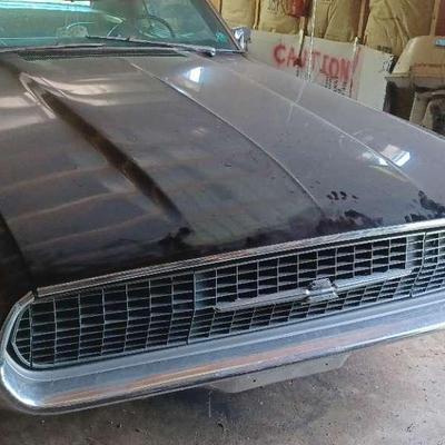 1967 Ford Thunderbird – Barn Find with 390 V8 – Stored Indoors