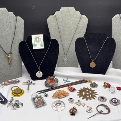 AY321E Unique Necklaces 