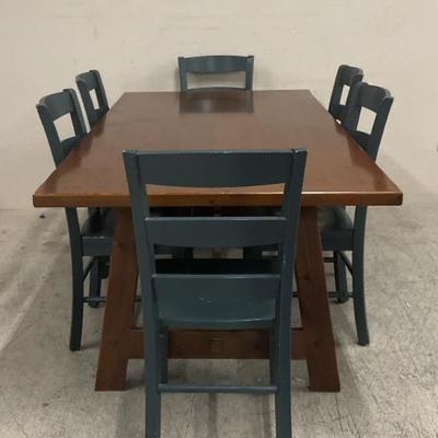 Knotty Pine Dining Table With Chairs 