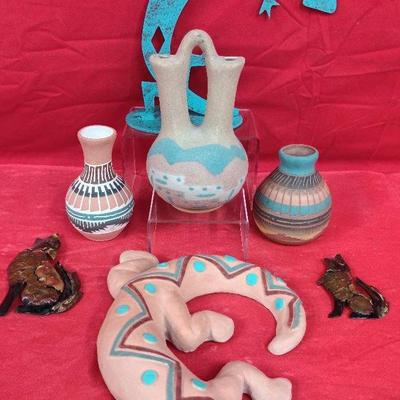 Frontier Studios Terracotta Gecko W/ Southwest Style Vases And More