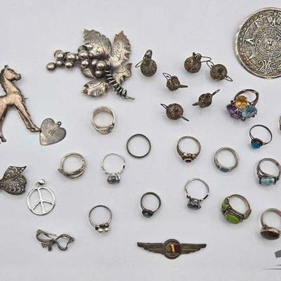 #904 • Sterling Brooches, Pins &amp; Rings, 141.7g
