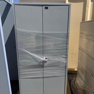 #90018 • 2 Metal Filing Cabinets
