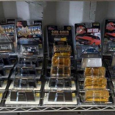 Sale Photo Thumbnail #366: #4036 • NEW!!! (33) Die Cast Cars
