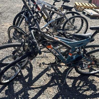 #83002 • (3) Bicycles

