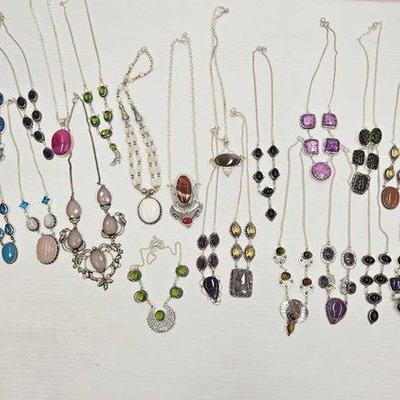 #1010 • Costume Jewelry Necklaces
